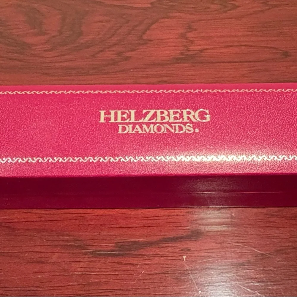 Ladies 10 Karat Tennis Bracelet - Picture 5 of 7